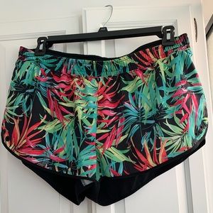 Fabletics running shorts XL